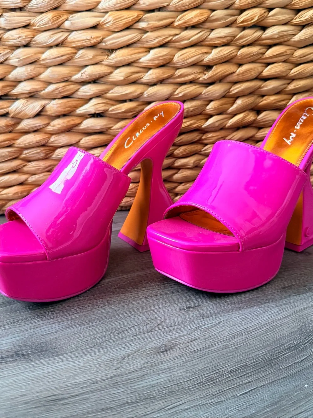 CIRCUS by Sam Edelman Hot Pink Patent Platform Mules